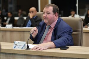 Câmara aprova denominação de CMEI e concede títulos e medalha a personalidades de Aparecida