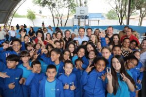 Vereador Tatá Teixeira prestigia entrega da reforma da Escola Municipal Guiomar Rosa e celebra avanços na educação de Aparecida